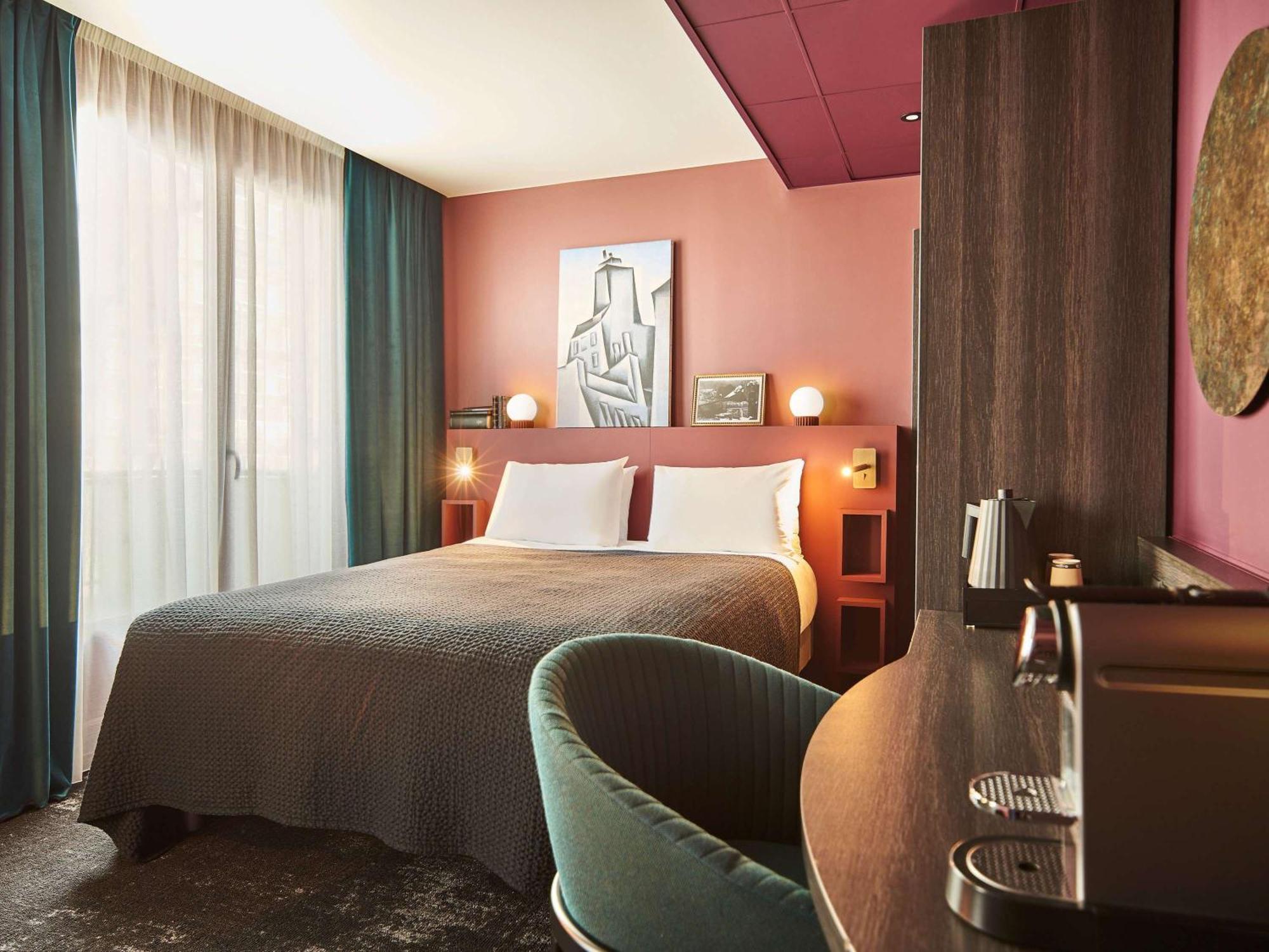 Mercure Paris Tour Eiffel Pont Mirabeau Exterior photo