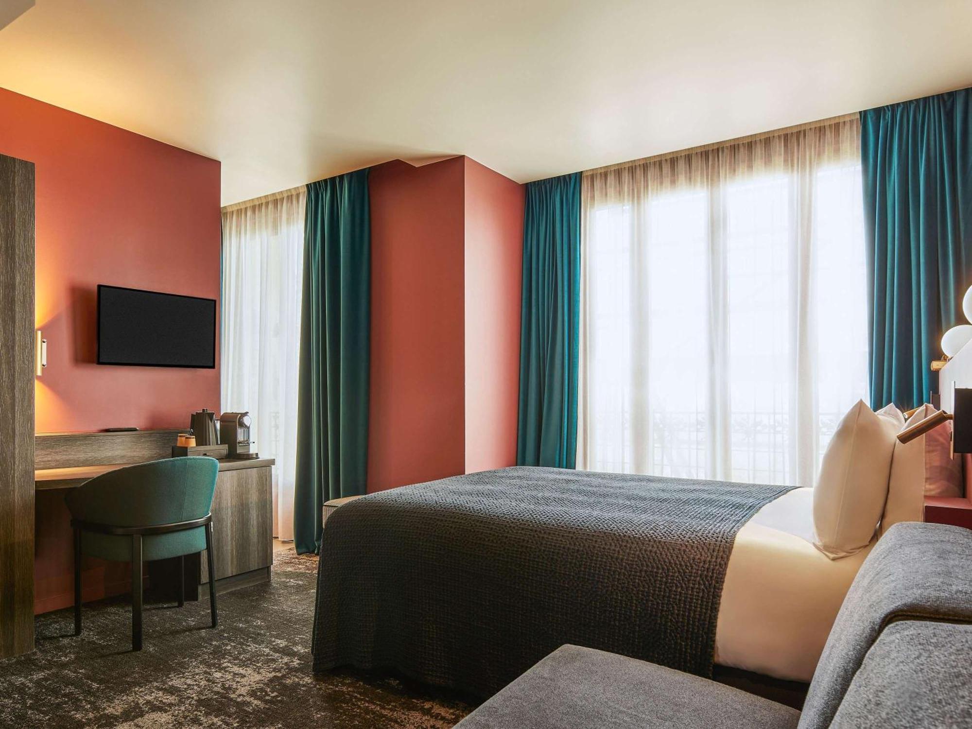 Mercure Paris Tour Eiffel Pont Mirabeau Exterior photo